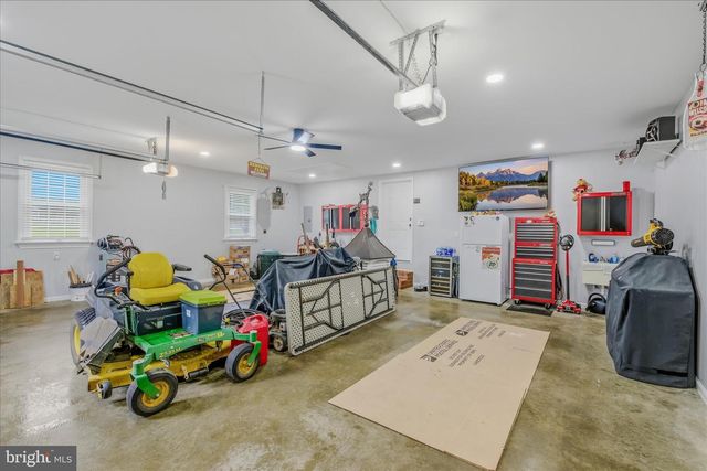 1131 KELLY ISLAND RD, Martinsburg, WV 25405