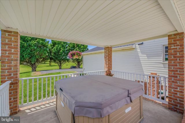 1131 KELLY ISLAND RD, Martinsburg, WV 25405
