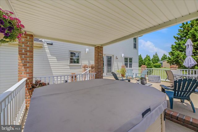 1131 KELLY ISLAND RD, Martinsburg, WV 25405