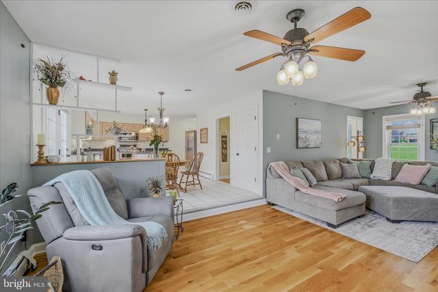 1131 KELLY ISLAND RD, Martinsburg, WV 25405