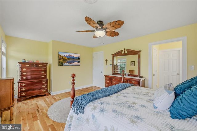 1131 KELLY ISLAND RD, Martinsburg, WV 25405