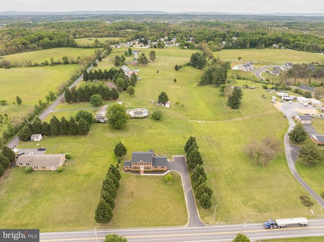 1131 KELLY ISLAND RD, Martinsburg, WV 25405