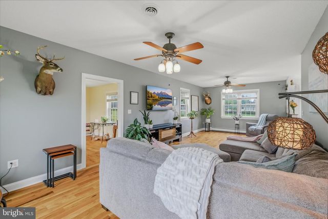 1131 KELLY ISLAND RD, Martinsburg, WV 25405