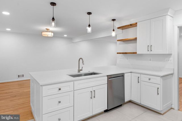 9410 LINDEN AVE, Bethesda, MD 20814