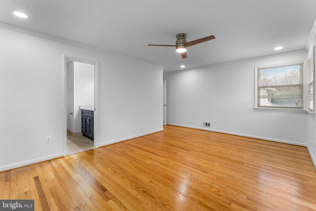 9410 LINDEN AVE, Bethesda, MD 20814