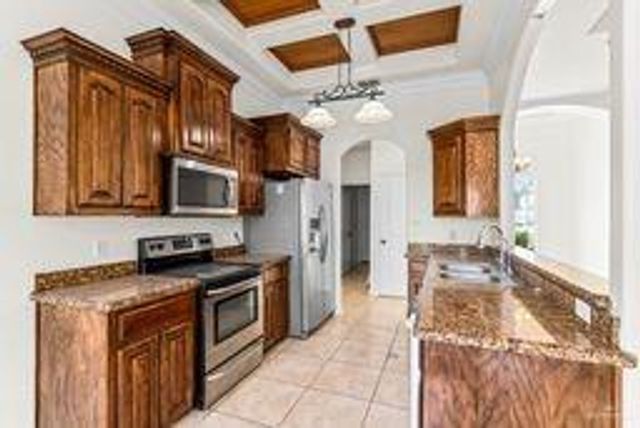 214 N 17th Street, Hidalgo, TX 78557