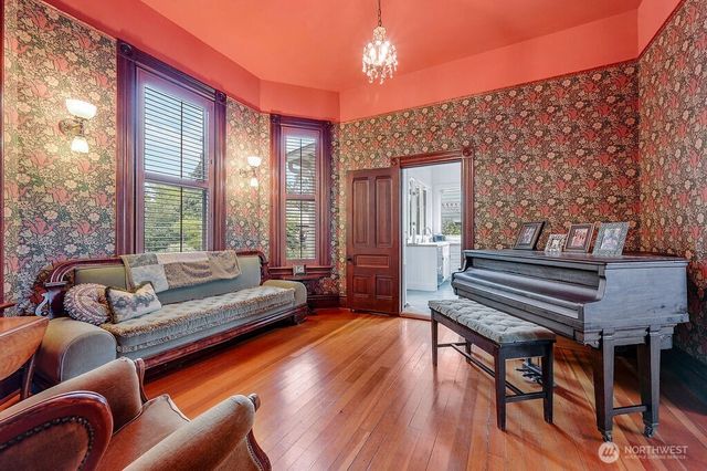 410 Lincoln Street, Port Townsend, WA 98368
