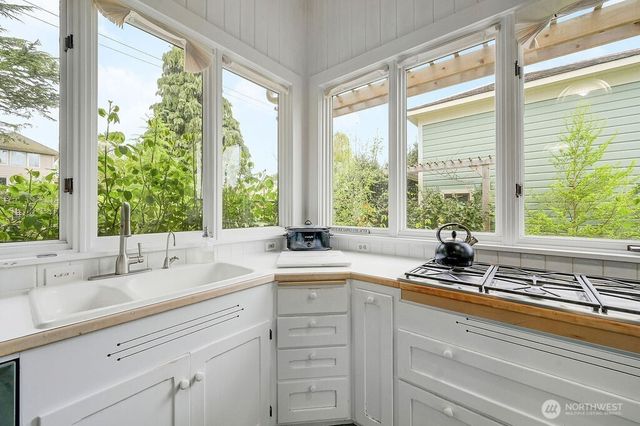 410 Lincoln Street, Port Townsend, WA 98368