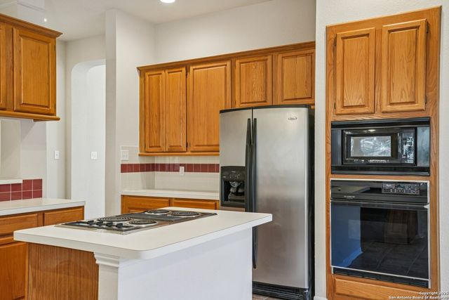 9403 Oakwood, San Antonio, TX 78254