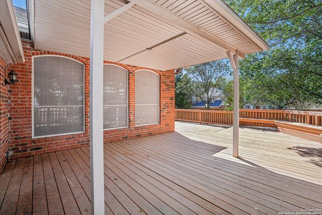 9403 Oakwood, San Antonio, TX 78254