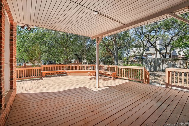 9403 Oakwood, San Antonio, TX 78254