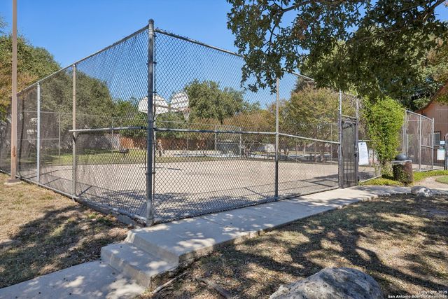 9403 Oakwood, San Antonio, TX 78254