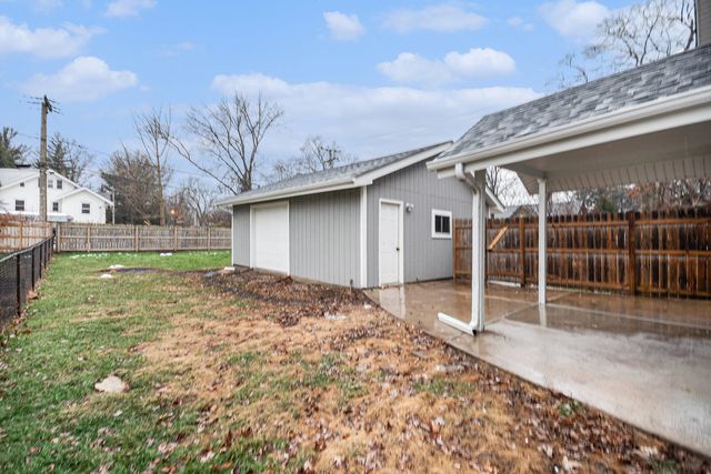 247 N West Road, Lombard, IL 60148