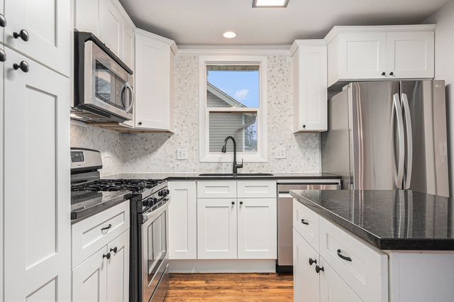 247 N West Road, Lombard, IL 60148