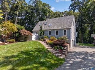 6 Nutmeg Circle, Old Saybrook, CT 06475