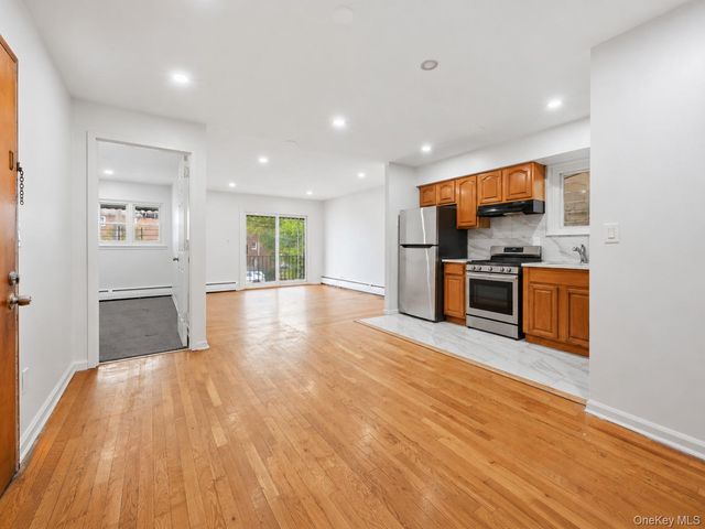 1012 E 233rd Street, Bronx, NY 10466