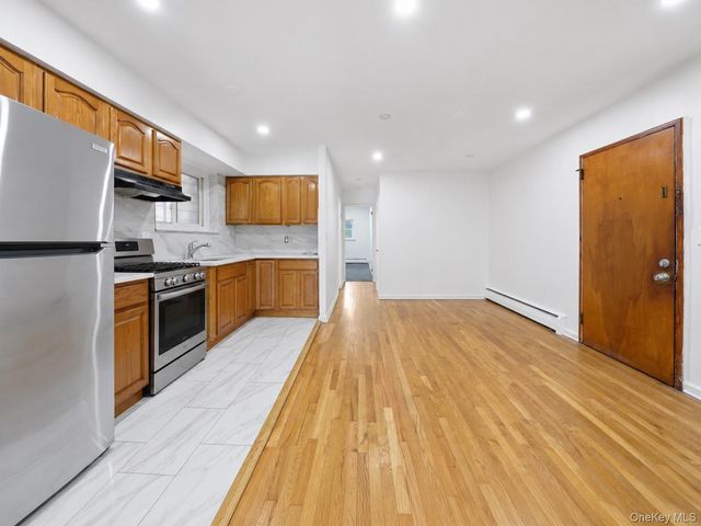 1012 E 233rd Street, Bronx, NY 10466