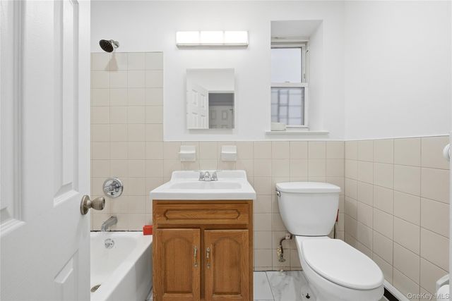 1012 E 233rd Street, Bronx, NY 10466