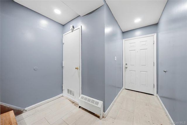 1012 E 233rd Street, Bronx, NY 10466
