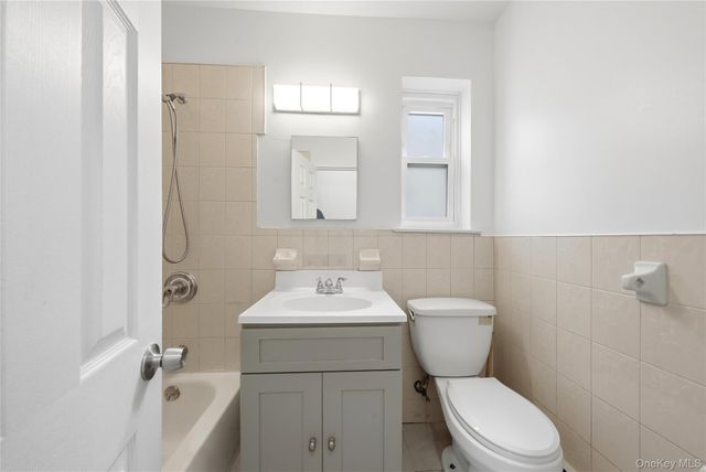 1012 E 233rd Street, Bronx, NY 10466