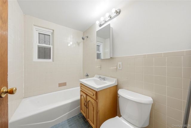 1012 E 233rd Street, Bronx, NY 10466