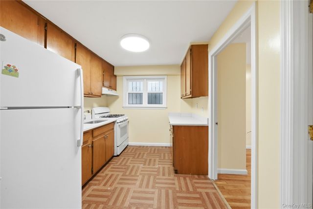 1012 E 233rd Street, Bronx, NY 10466