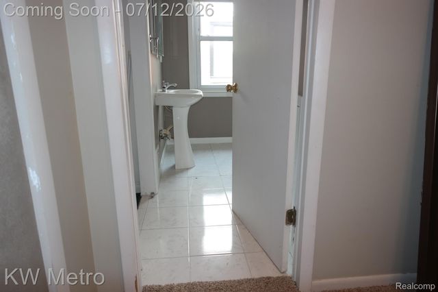 2930 N Connecticut Avenue, Royal Oak, MI 48073