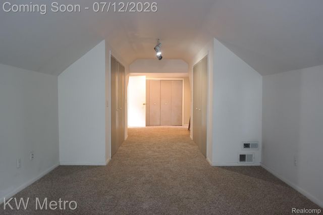 2930 N Connecticut Avenue, Royal Oak, MI 48073