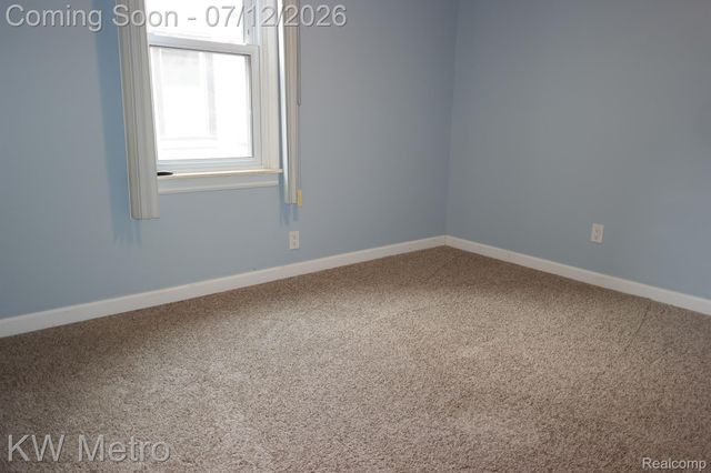 2930 N Connecticut Avenue, Royal Oak, MI 48073