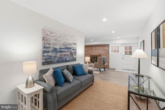 1009 N VAN DORN ST N, Alexandria, VA 22304