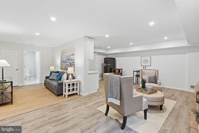 1009 N VAN DORN ST N, Alexandria, VA 22304