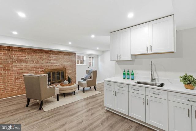 1009 N VAN DORN ST N, Alexandria, VA 22304