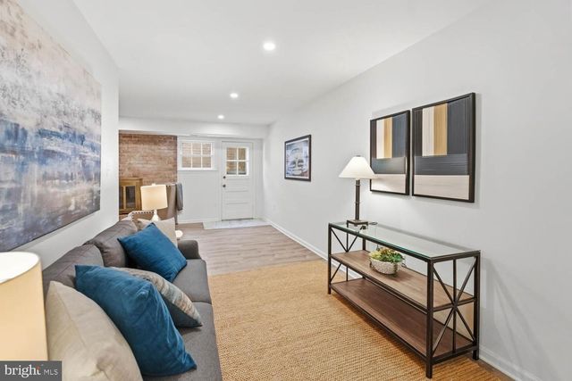 1009 N VAN DORN ST N, Alexandria, VA 22304