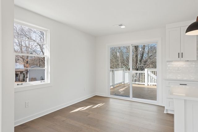 103 Peninsula Park Dr, Hendersonville, TN 37075