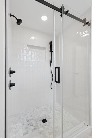 103 Peninsula Park Dr, Hendersonville, TN 37075