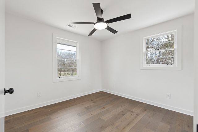 103 Peninsula Park Dr, Hendersonville, TN 37075