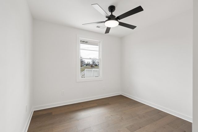 103 Peninsula Park Dr, Hendersonville, TN 37075