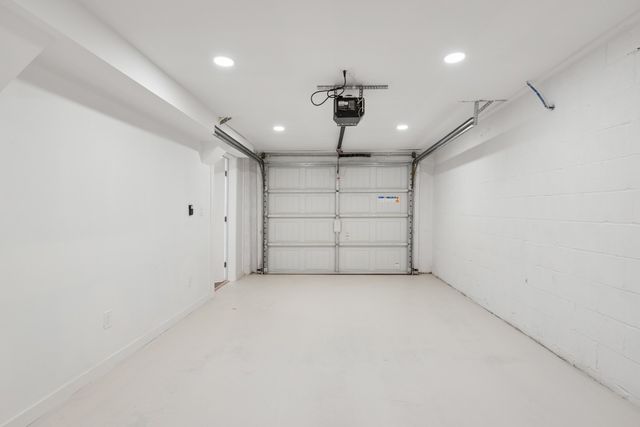 103 Peninsula Park Dr, Hendersonville, TN 37075