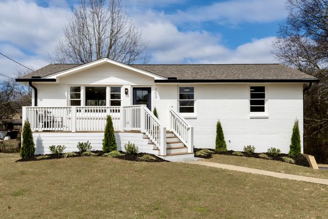 103 Peninsula Park Dr, Hendersonville, TN 37075