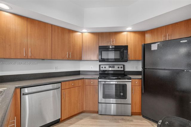 100 N Federal Hwy 643, Fort Lauderdale, FL 33301