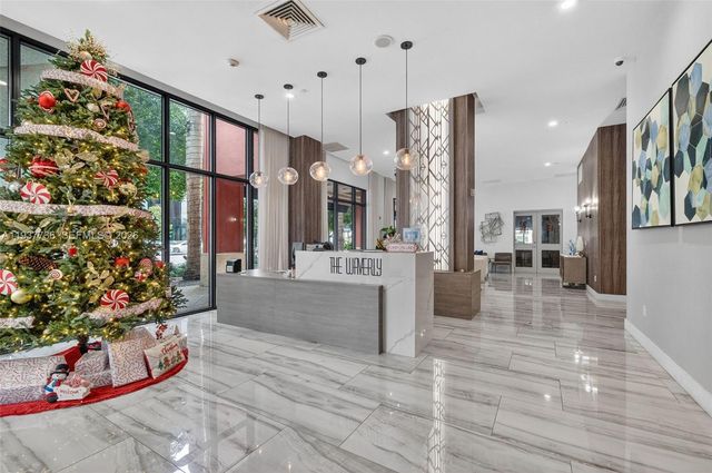 100 N Federal Hwy 643, Fort Lauderdale, FL 33301