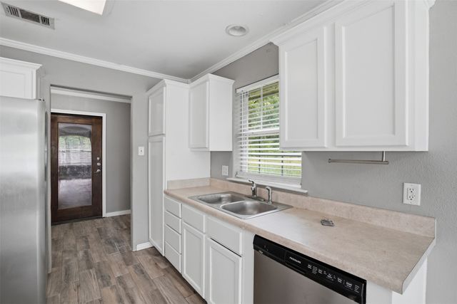 339 Outboard Drive, Gun Barrel City, TX 75156