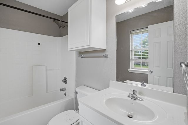 339 Outboard Drive, Gun Barrel City, TX 75156