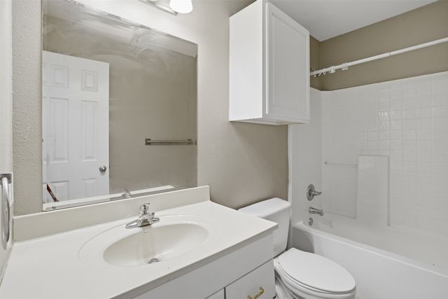 339 Outboard Drive, Gun Barrel City, TX 75156