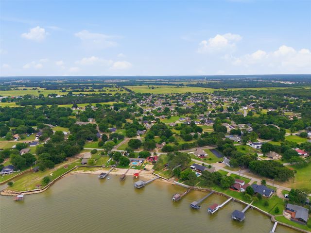 339 Outboard Drive, Gun Barrel City, TX 75156