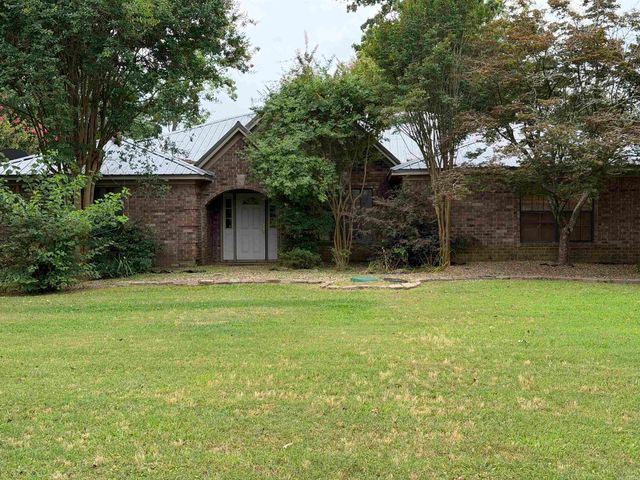 24 Mountain Air Dr, Conway, AR 72032