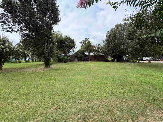24 Mountain Air Dr, Conway, AR 72032
