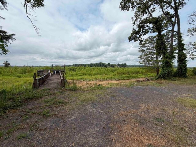 24 Mountain Air Dr, Conway, AR 72032