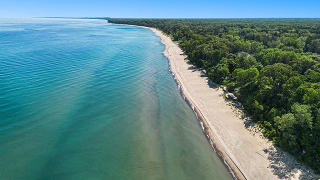 9737 Union Pier Road, Chikaming Twp, MI 49129