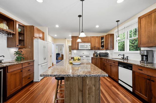 9737 Union Pier Road, Chikaming Twp, MI 49129